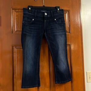 Guess Size 28 Capri Jeans